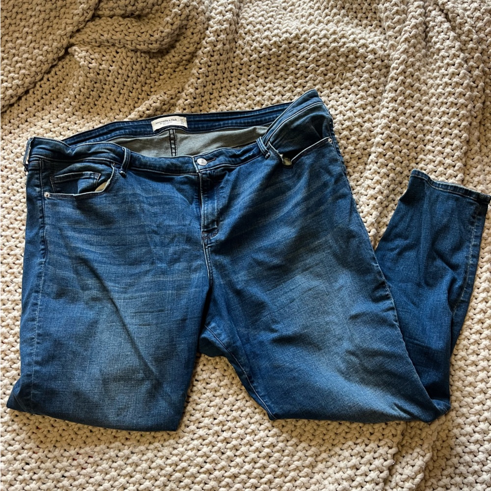 Abercrombie dark wash skinny jeans